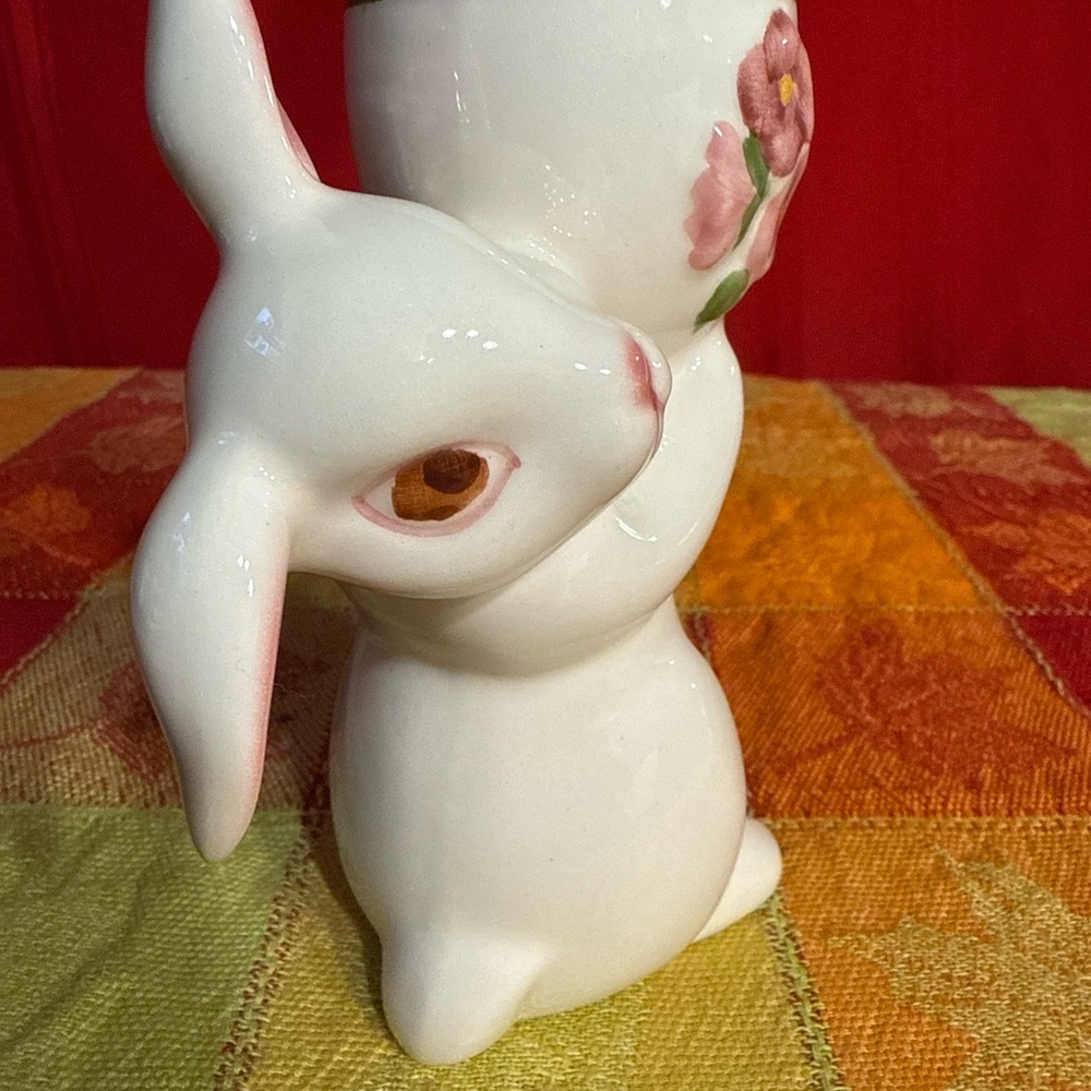 Vintage 1981 Avon Easter Bunny Candle Holder with Candle - Picture 5 of 7